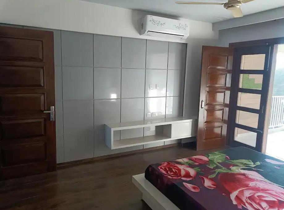 Homistay 1 Bhk Panchkula Bilik gambar